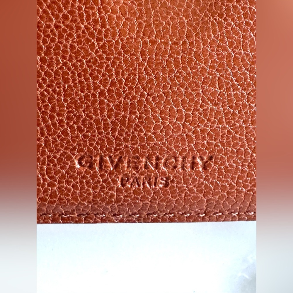 GIVENCHY Vintage 4G Logo Compact Card Holder Wallet Brown/ Cognac - Picture 10 of 10